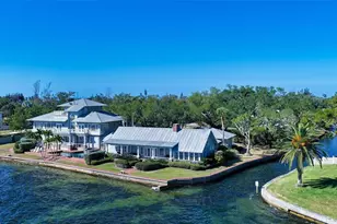 1249 S Basin Ln, Sarasota, FL 34242 - Photo 43