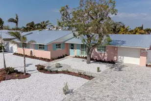 605 Concord Ln, Holmes Beach, FL 34217 - Photo 43