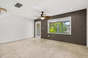 3202 Ramblewood Dr N, Sarasota, FL 34237 - Photo 13