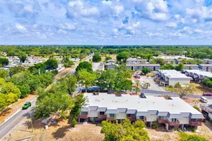 3202 Ramblewood Dr N, Sarasota, FL 34237 - Photo 41