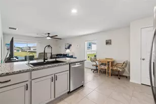4222 Autumn Fog Ct, Palmetto, FL 34221 - Photo 13