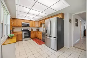 6939 W Country Club Dr N, Sarasota, FL 34243 - Photo 7