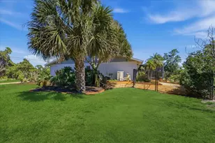 1231 Bayshore Dr, Englewood, FL 34223 - Photo 49