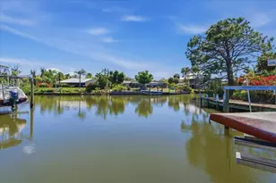 1231 Bayshore Dr, Englewood, FL 34223 - Photo 39