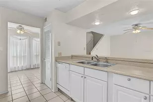 4388 Rayfield Dr, Sarasota, FL 34243 - Photo 11