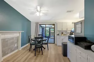2243 Lockwood Meadows Dr, Sarasota, FL 34234 - Photo 13