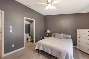 2243 Lockwood Meadows Dr, Sarasota, FL 34234 - Photo 19