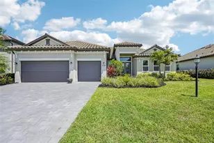 16309 Tradewind Ter, Lakewood Ranch, FL 34211 - Photo 3
