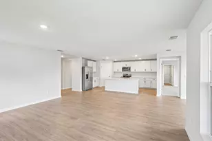 17607 Whiskey Crk Trl, Parrish, FL 34219 - Photo 11