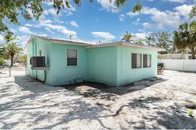 5026 Calle Minorga, Sarasota, FL 34242 - Photo 21