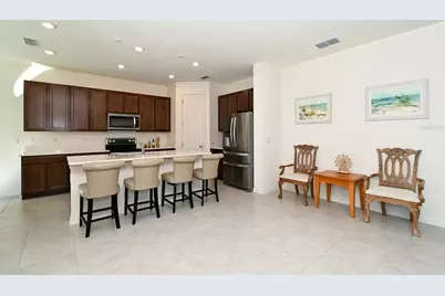 3551 74th Avenue Circle E, Sarasota, FL 34243 - Photo 11