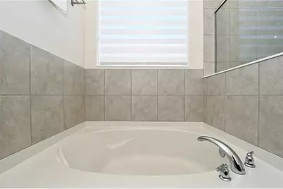 3551 74th Avenue Circle E, Sarasota, FL 34243 - Photo 27