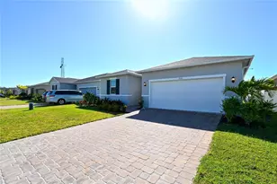 3551 74th Ave Circle E, Sarasota, FL 34243 - Photo 3