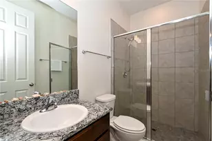 3551 74th Ave Circle E, Sarasota, FL 34243 - Photo 31