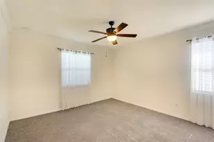 10221 Loch Lomond Dr, Bradenton, FL 34211 - Photo 19