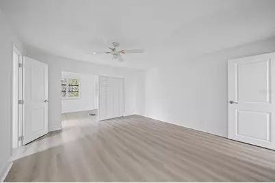 597 Spanish Drive N #12, Longboat Key, FL 34228 - Photo 13