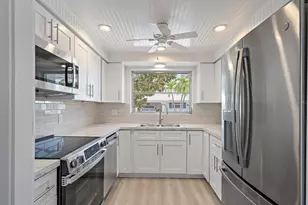 597 Spanish Dr N, Longboat Key, FL 34228 - Photo 3