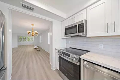 597 Spanish Drive N #12, Longboat Key, FL 34228 - Photo 7