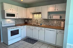 5095 Bay St NE, Saint Petersburg, FL 33703 - Photo 3