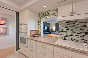 5591 Gulf of Mexico Dr, Longboat Key, FL 34228 - Photo 15