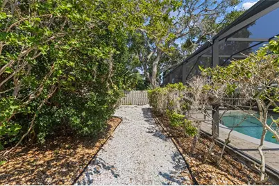 2411 Gulf Gate Drive, Sarasota, FL 34231 - Photo 21