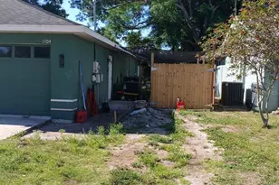 1104 67th Ave W, Bradenton, FL 34207 - Photo 3