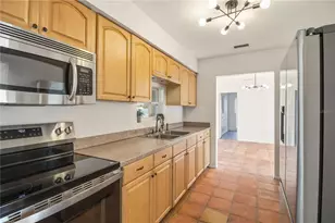 220 62nd St NW, Bradenton, FL 34209 - Photo 9
