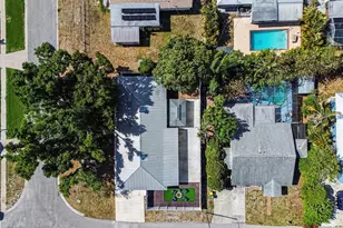 704 S Lockwood Ridge Rd, Sarasota, FL 34237 - Photo 51