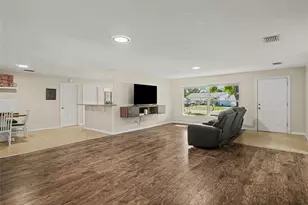 704 S Lockwood Ridge Rd, Sarasota, FL 34237 - Photo 9