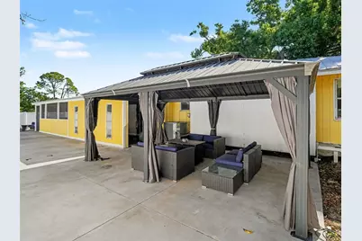 704 S Lockwood Ridge Road, Sarasota, FL 34237 - Photo 37