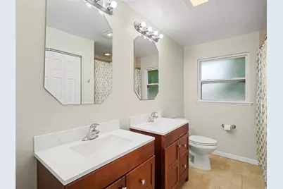 704 S Lockwood Ridge Road, Sarasota, FL 34237 - Photo 29