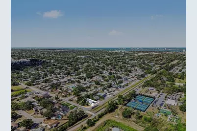 704 S Lockwood Ridge Road, Sarasota, FL 34237 - Photo 53