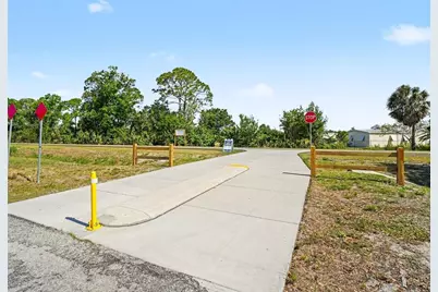 704 S Lockwood Ridge Road, Sarasota, FL 34237 - Photo 45