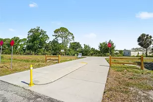704 S Lockwood Ridge Rd, Sarasota, FL 34237 - Photo 45