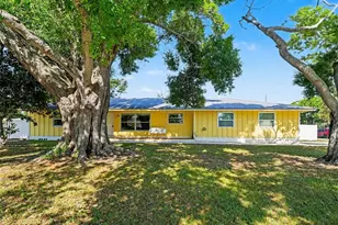 704 S Lockwood Ridge Rd, Sarasota, FL 34237 - Photo 1