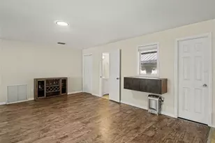 704 S Lockwood Ridge Rd, Sarasota, FL 34237 - Photo 13