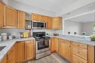 2403 Aspinwall St, Sarasota, FL 34237 - Photo 9