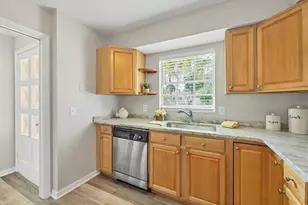 2403 Aspinwall St, Sarasota, FL 34237 - Photo 11