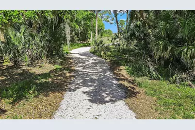 7825 Centaurus Way, Sarasota, FL 34241 - Photo 39
