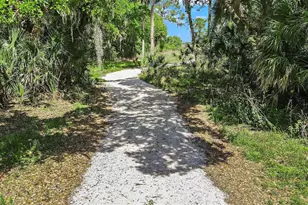 7825 Centaurus Wy, Sarasota, FL 34241 - Photo 39