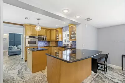 6901 17th Lane N, Saint Petersburg, FL 33702 - Photo 9