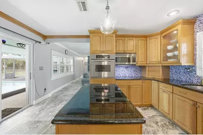 6901 17th Lane N, Saint Petersburg, FL 33702 - Photo 11