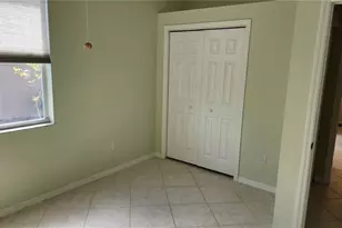 7319 38th Ct E, Sarasota, FL 34243 - Photo 17