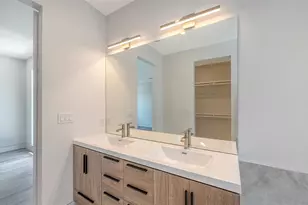 2225 Florinda St, Sarasota, FL 34231 - Photo 33