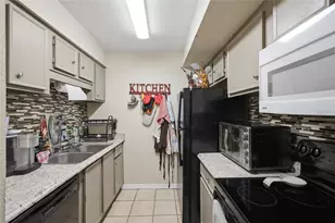 4005 Tumble Wood Trl, Tampa, FL 33613 - Photo 9
