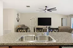936 Zone Tailed Hawk Pl, Ruskin, FL 33570 - Photo 13