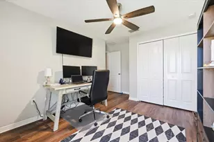 936 Zone Tailed Hawk Pl, Ruskin, FL 33570 - Photo 29