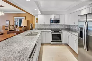 101 S Gulfstream Ave, Sarasota, FL 34236 - Photo 25