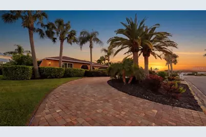 7137 Westmoreland Drive, Sarasota, FL 34243 - Photo 1