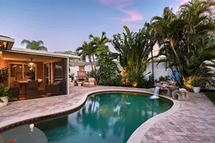 7137 Westmoreland Dr, Sarasota, FL 34243 - Photo 3